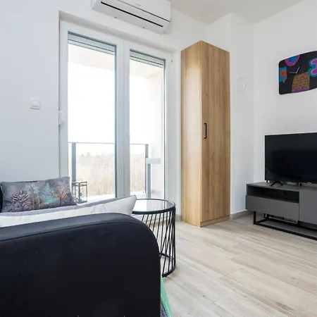 Fuer 4 Personen Ca 47 Qm In Donja Hlapa, Kvarner Bucht Krk Appartement *