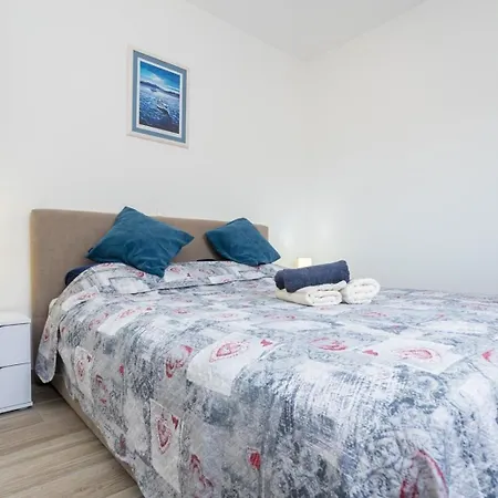 Fuer 4 Personen Ca 47 Qm In Donja Hlapa, Kvarner Bucht Krk Appartement *
