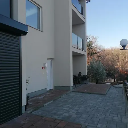 Appartement Fuer 4 Personen Ca 47 Qm In Donja Hlapa, Kvarner Bucht Krk Dobrinj