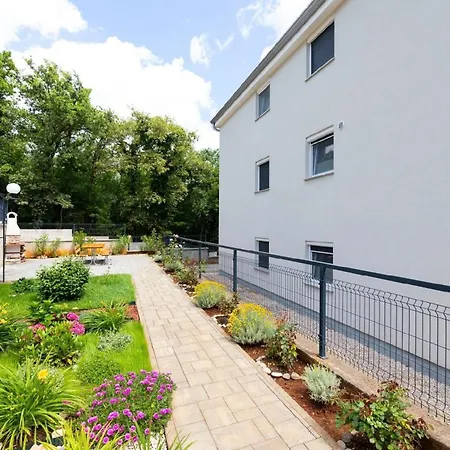 Fuer 4 Personen Ca 47 Qm In Donja Hlapa, Kvarner Bucht Krk Appartement Dobrinj